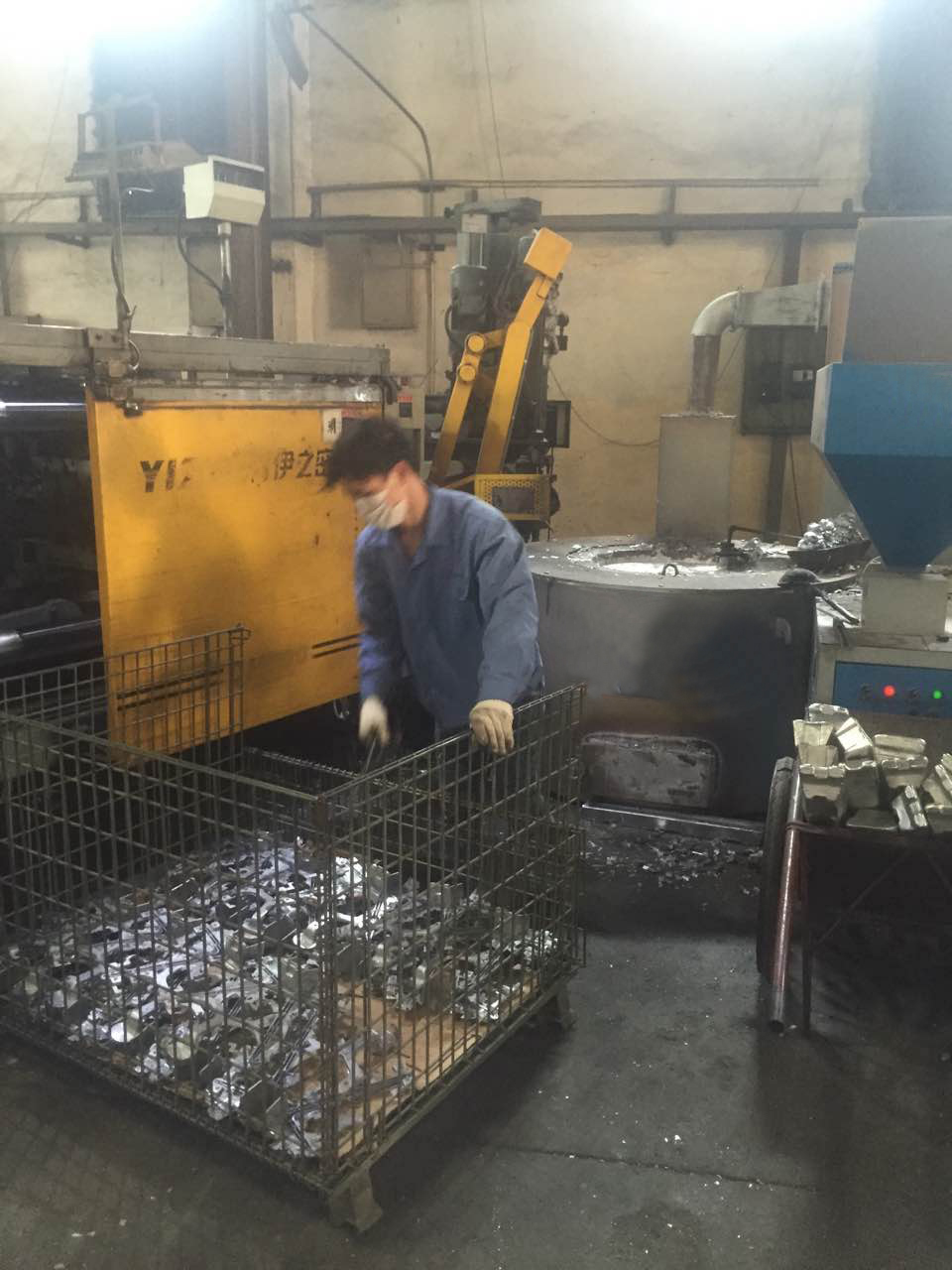 300kg biomass melting furnance used in die-casting2.jpg